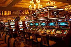 Philippines players enjoying sports and casino games on mobile